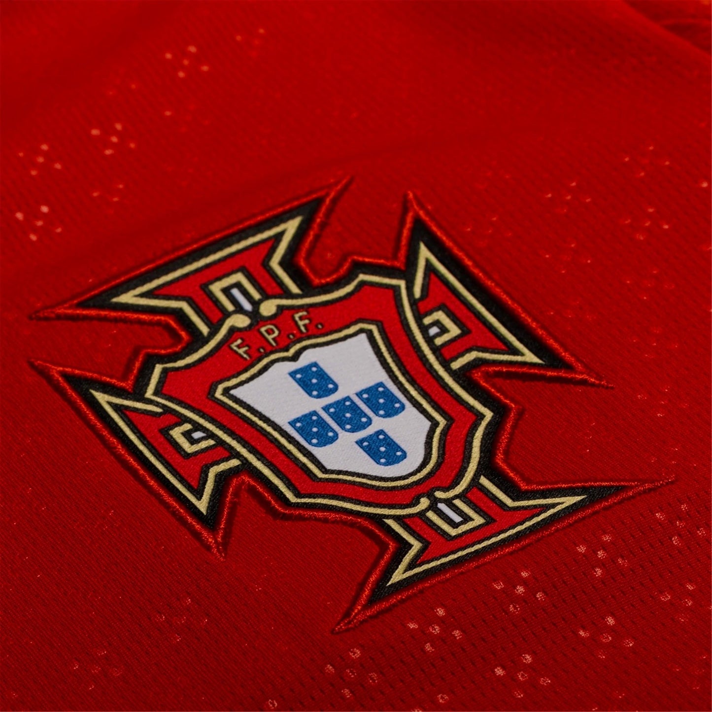 P Camiseta Local Portugal Cristiano Ronaldo 25/26 (Rojo Deporte/Almendra Azucarada)